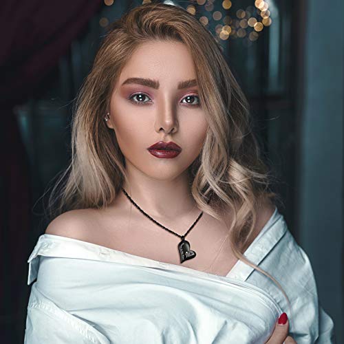 XIUDA Urn Necklace for Ashes Forever in My Heart Pendant Cremation Necklace Stainless Steel Ashes Jewelry for Dad Mom Papa Husband Wife - color: Black-Mom