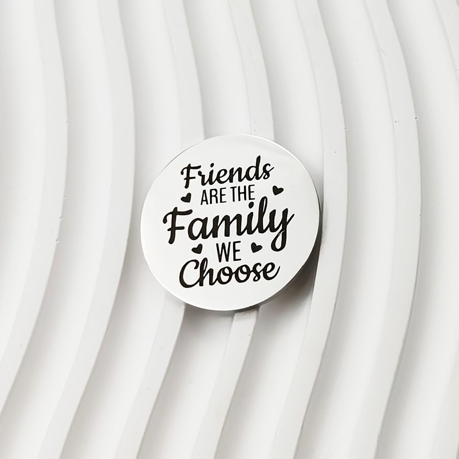 RFTWXHPN Long Distance Relationship Friendship Gifts for Women Men Pocket Hug Tokens Christmas Gift for Boyfriend Girlfriend - color: Friends Are the Family We Choose