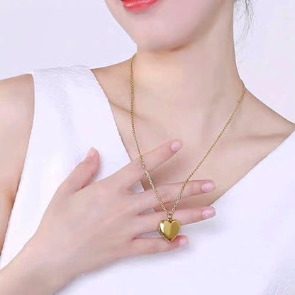 YOUFENG Love Heart Locket Necklace that Holds Pictures Polished Lockets Necklaces Birthday Gifts Unicorn - color: RoseGold