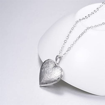 2 Pcs Locket Necklace that Holds Pictures Stainless Steel Locket Pendant Necklace Memory Photo Pendant Necklace for Women Girls - color: Heart style 5