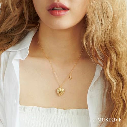 Heart Locket and Butterfly Pendant Necklace for Women Girls • 14K Gold Plated Photo Lockets that Hold Picture Jewelry • Mothers Day Love Gifts Ideas [HN-LK] - color: Gold, style: Jewelry Box