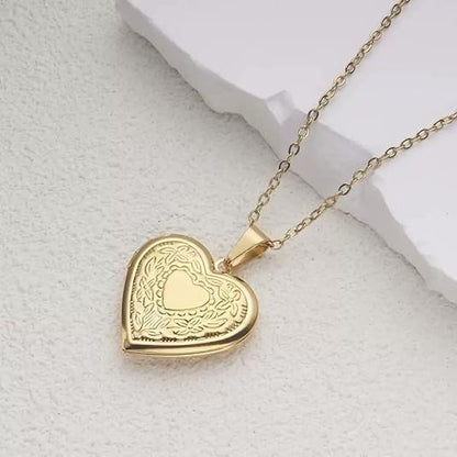 Vintage Engraved Flower Empaistic Photo Locket Pendant Necklaces Dainty Gold Silver Oval Round Heart Locket Hold Photo Picture Clavicle Chain Necklace for Women Men Souvenir Memorial Jewelry - style: Gold C