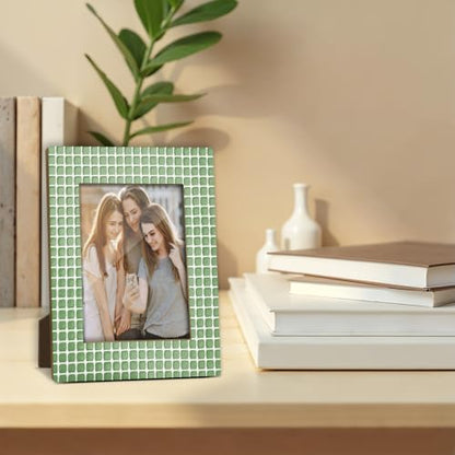 Green Checkered Picture Frame, Birthday Gifts for Sisters Girl Mom Friends Women, Wooden Picture Frame Fits 4x6 Inch Photo, Home Office Desktop Nightstand Display -073 - color: Green Checkered
