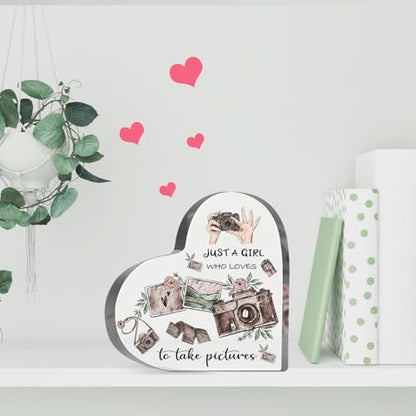 Photographers Gifts for Women, Photo Lovers Birthday Gifts, Camera Themed Paperweight Friendships Gifts for Besties, Desk Table Decor for Girls, Just a Girl Who Loves Acrylic Sign - style: Just a girl like to take pictures