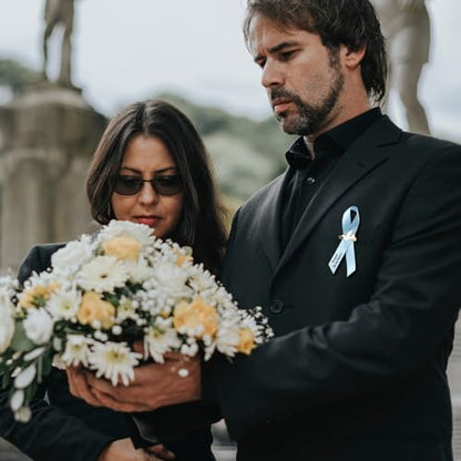 Geosar 100 Pcs Dove Funeral Memorial Ribbons Pins Memorial Service Respect Funeral Personalized Ribbon Bow with Safety Pins and White Dove for Mourning Mental Health Awareness Month Gifts(Light Blue) - color: Light Blue, style: Pigeon