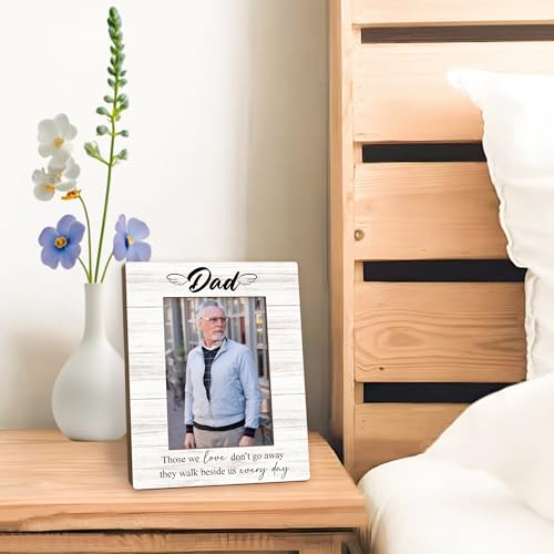 Dad Memorial Picture Frame 5x7, In Loving Memory Photo Frame, Memorial Gifts for Loss of Dad, They Walk Beside us Every Day Sympathy Wooden Picture Photo Frames for Desk Home Room Decor（White）