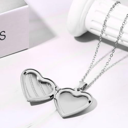 OIDEA Locket Necklace for Women: Gold Photo Lockets that Hold Picture Stainless Steel Necklace with Picture Inside Birthday Mothers Day Jewelry Gifts for Womens - color: stripes heart - silver