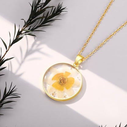 AUNTESIGN Forget-Me-Not and Queen Anne's Lace Pressed Wildflower Necklace | Birth Month Flowers Necklace | Gold/Silver Pressed Flower Jewelry | Mother's Day | Gift For Her - color: Narcissus Necklace(December Birth Flowers)