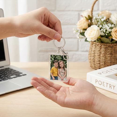 Xthrotsenk 150 Pcs Photo Keychain Insert, Acrylic Picture Keychains, Clear Blank Keyring Photo Insert Frame, Personalised Photos Key Holder, Rectangle Blank Photos Keychains, 2.2 x 1.6 Inch