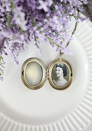 Handmade Oval Shaped Photo Locket with dried Pressed Flowers Locket pendant Necklace - style: Red Baby's Breath