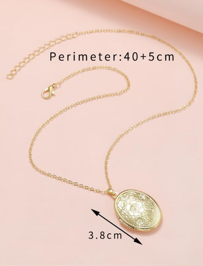 Locket Picture Pendant Heart Necklace,Retro Carved Flower Relief Pattern Oval Center Necklace Souvenir Memorial Clavicle Jewelry for Women - color: silver oval