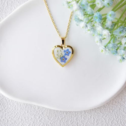 Heart Locket Necklace That Holds Pictures Pressed Flower Photo Locket Pendant Necklace for Girl Women Gift for Her - style: Gold-Blue Forget me not