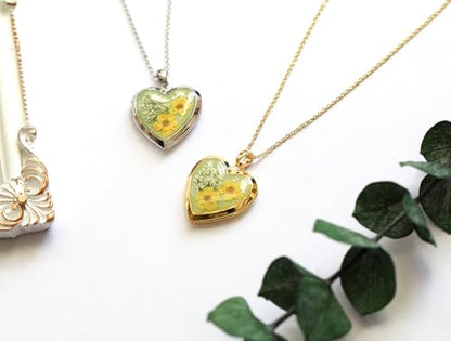 Handmade Heart Shaped Dried Pressed Forget Me Not Flower Photo Locket Pendant Necklace - color: Silver, style: Yellow+LightGreen