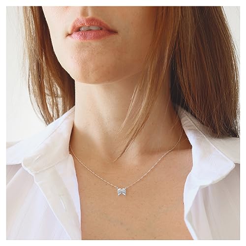 GINAZL Angel Wings Memorial Necklace Sympathy Gifts for Loss of Loved One Bereavement Gift Memorial Gifts for Loss of Dad Mom - style: Little Hug