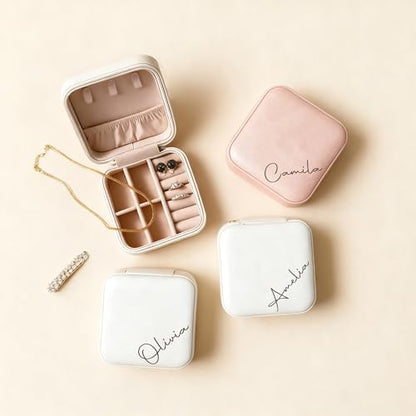 Ajiangwu Bridesmaid Gifts,Custom Travel Jewelry Case for Women,Personalized Small Jewelry Box Mini Teen Girl Gifts Trendy Stuff Jewelry Organizer for Rings, Necklaces, Bracelets - color: Design 3
