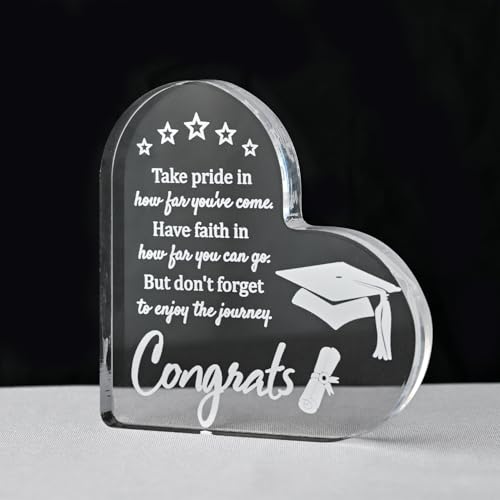Smile Heart - Shaped Acrylic Plaque, Class of 2026 Graduation Inspirational Quote Sign for Graduation Party Decor & Graduate Gifts - style: Graduate
