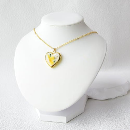Heart Locket Necklace That Holds Pictures Pressed Flower Photo Locket Pendant Necklace for Girl Women Gift for Her - style: Little Narcissus
