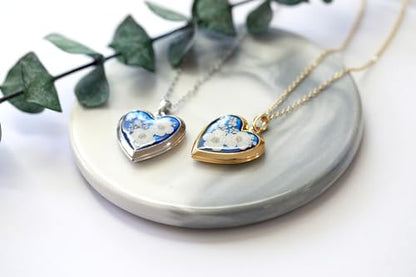 Handmade Heart Shaped Dried Pressed Forget Me Not Flower Photo Locket Pendant Necklace - color: Silver, style: WHITE+ROYAL BLUE