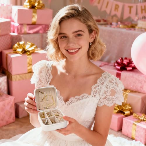 Ajiangwu Bridesmaid Gifts,Custom Travel Jewelry Case for Women,Personalized Small Jewelry Box Mini Teen Girl Gifts Trendy Stuff Jewelry Organizer for Rings, Necklaces, Bracelets - color: Design 3