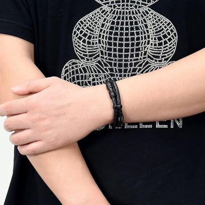 Hearbeingt Memorial Urn Bracelet for Ashes Leather Cremation Jewelry - color: Customize