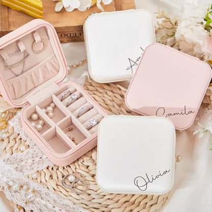 Ajiangwu Bridesmaid Gifts,Custom Travel Jewelry Case for Women,Personalized Small Jewelry Box Mini Teen Girl Gifts Trendy Stuff Jewelry Organizer for Rings, Necklaces, Bracelets - color: Design 3