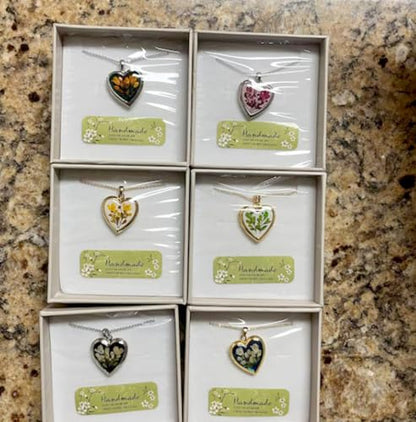 Handmade Dried Pressed Flower Heart Shaped Photo Locket Pendant Necklace - color: Silver, style: Customized pattern with photo