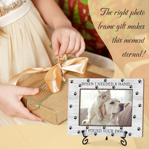 Utaqer Dog Picture Frame, When I Needed A Hand I Found Your Paw, Picture Gifts For Women Wife Friend, Wooden Picture Frame For Keepsake Birthday Holiday, 4X6 Photo Frame With Stand -30 - style: FOUND YOUR PAW