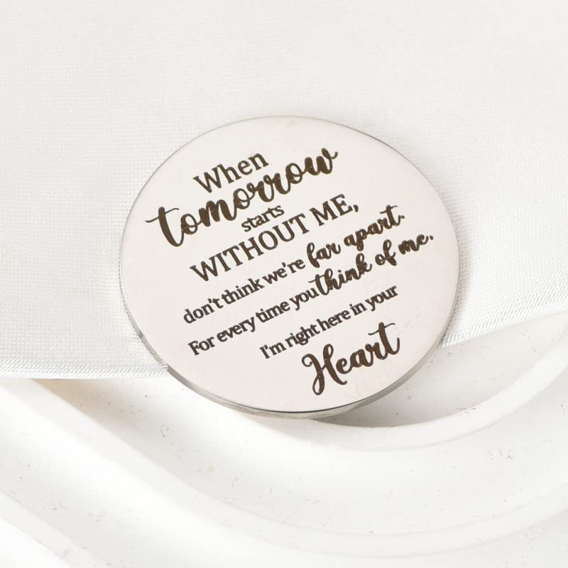 Xiyantiji Memorial Gifts for Loss of Dog Cat Leather Pocket Hug Keychain Remembrance Bereavement Gifts for Pet Owner Friends - color: Silver