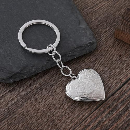 2PCS Elegant Heart Locket Keychain with Decorative Chain Stainless steel, Heart Pattern Design, Photo Frame Pendant - color: Heart-4
