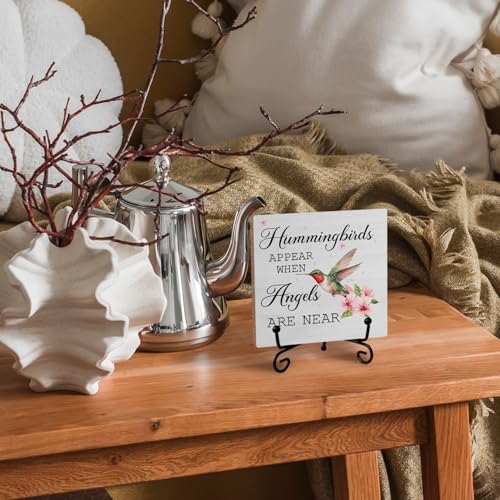 Hummingbird Memorial Wooden Desk Sign, Sympathy Gifts for Loss of Loved One, Hummingbirds Appear When Angels Are Near Memorial Wood Plaque With Stand for Home Room Decorations, 5x5 Inch