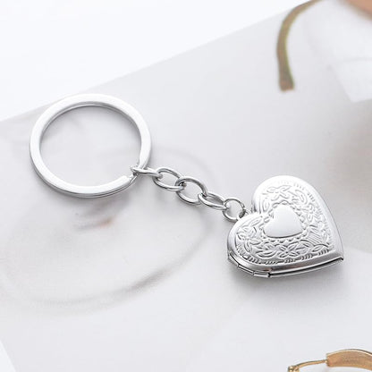 2PCS Elegant Heart Locket Keychain with Decorative Chain Stainless steel, Heart Pattern Design, Photo Frame Pendant - color: Heart-1