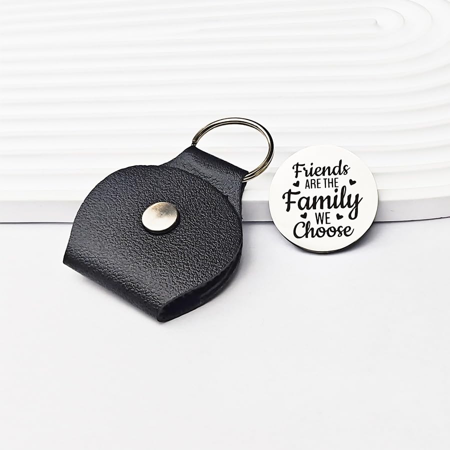 RFTWXHPN Long Distance Relationship Friendship Gifts for Women Men Pocket Hug Tokens Christmas Gift for Boyfriend Girlfriend - color: Friends Are the Family We Choose