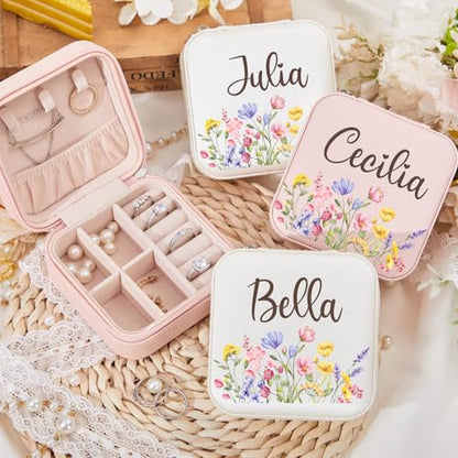 Ajiangwu Back To School Gifts,Custom Travel Jewelry Case for Women Kids,Personalized Small Jewelry Box Mini Teen Girl Gifts Trendy Stuff Jewelry Organizer for Rings, Necklaces, Bracelets - color: Design 4