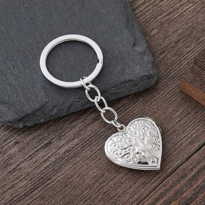 2PCS Elegant Heart Locket Keychain with Decorative Chain Stainless steel, Heart Pattern Design, Photo Frame Pendant - color: Heart-7