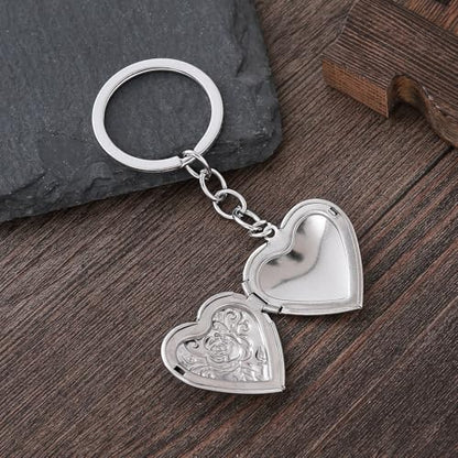 2PCS Elegant Heart Locket Keychain with Decorative Chain Stainless steel, Heart Pattern Design, Photo Frame Pendant - color: Heart-8
