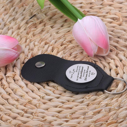Memorial Gifts for Loss of Loved One Sympathy Pocket Hug Token Gifts for Dad Mom Friends Remembrance Bereavement Gifts for Women Men Thinking of You Gift Ideas Those We Love Don't Go Away Keychain