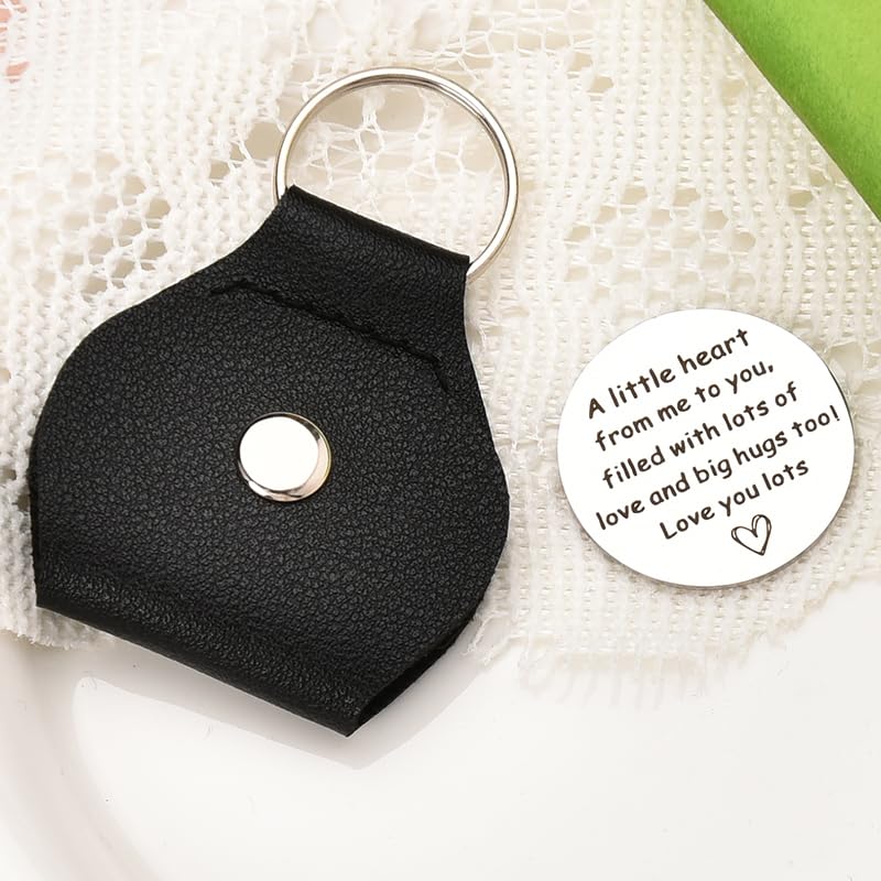 Sisadodo Pocket Hug Token Long Distance Relationship Keepsake Gifts for Son Daughter Birthday Christmas Gifts for Women Men - color: A Little Hug from Me to You